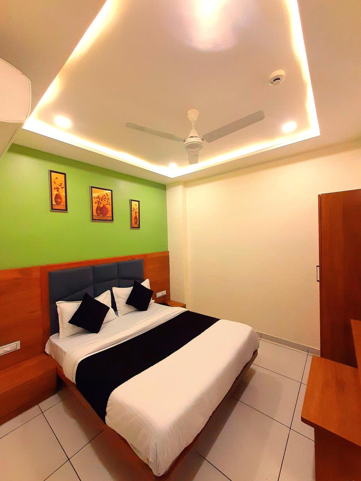 Hotel Suncity Ahmedabad Exterior foto