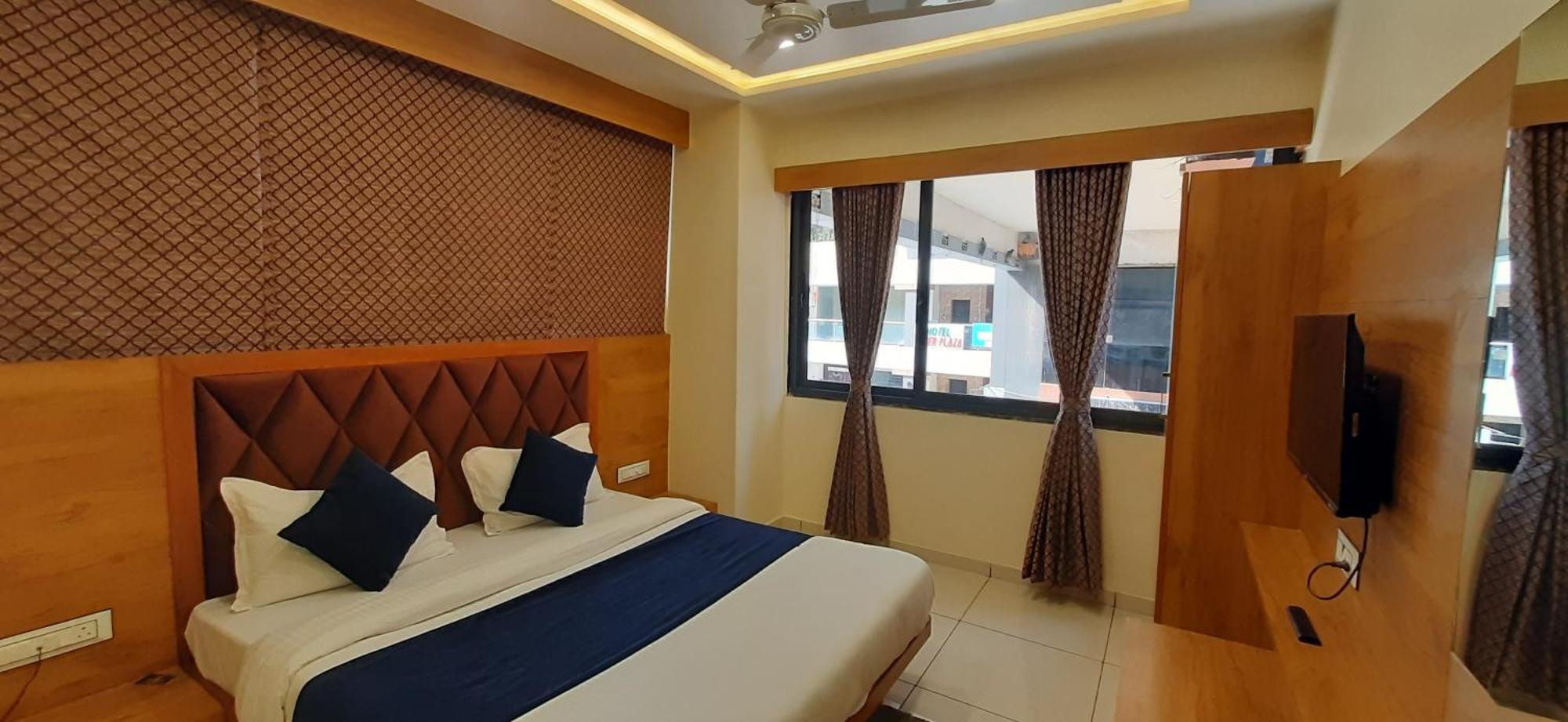 Hotel Suncity Ahmedabad Zimmer foto